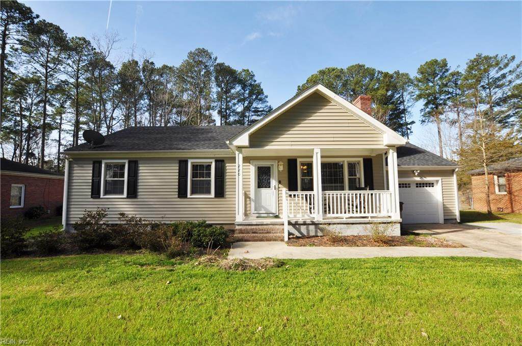 220 Hall Dr - Photo 1