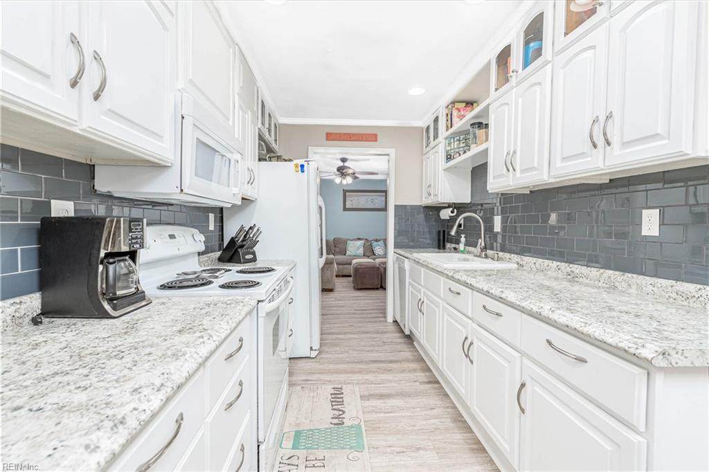 208 Marsh Wren Ct - Photo 1