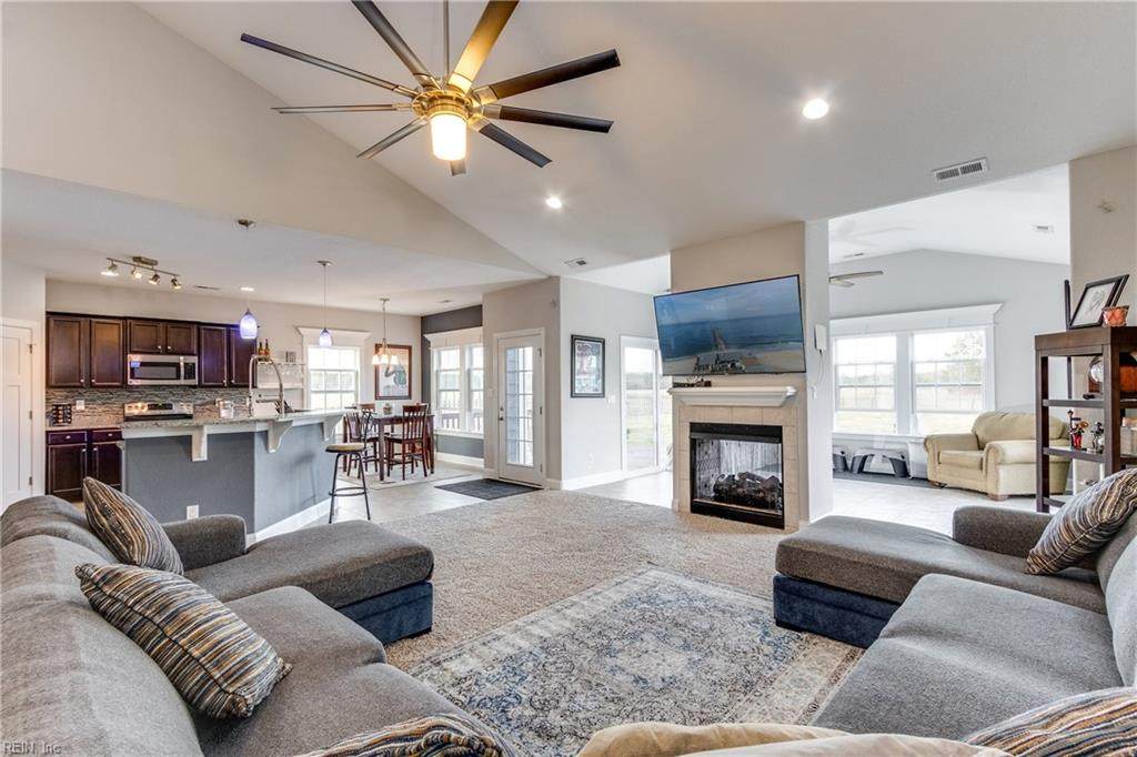110 Bumbleberry Dr - Photo 1