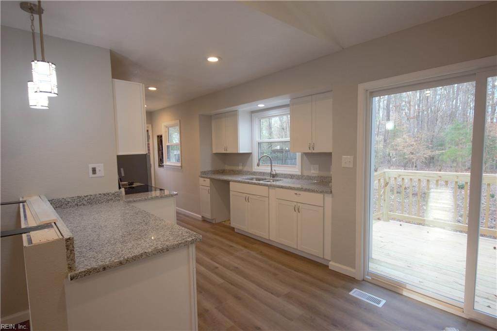 6205 Adams Hunt Dr - Photo 1