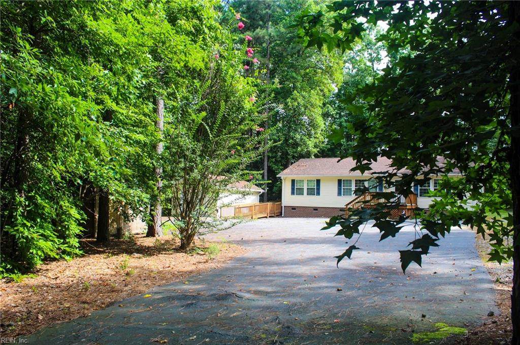 10172 Ivor Rd - Photo 1
