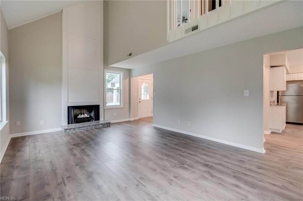 5740 Simon St - Photo 1