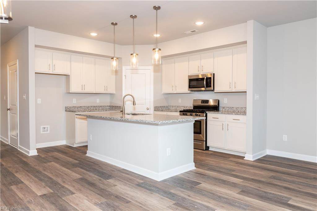 114 Two Penny Pl - Photo 1
