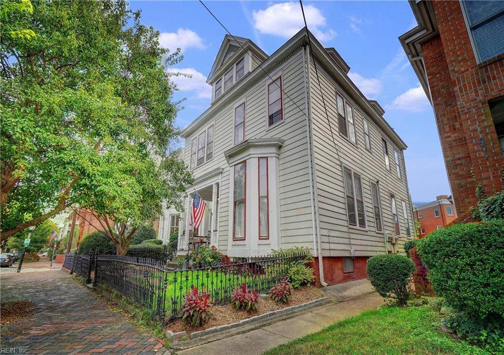 303 Freemason St - Photo 1