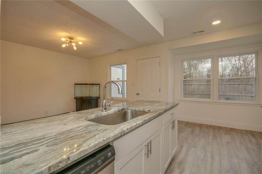 3253 Creekside Dr - Photo 1