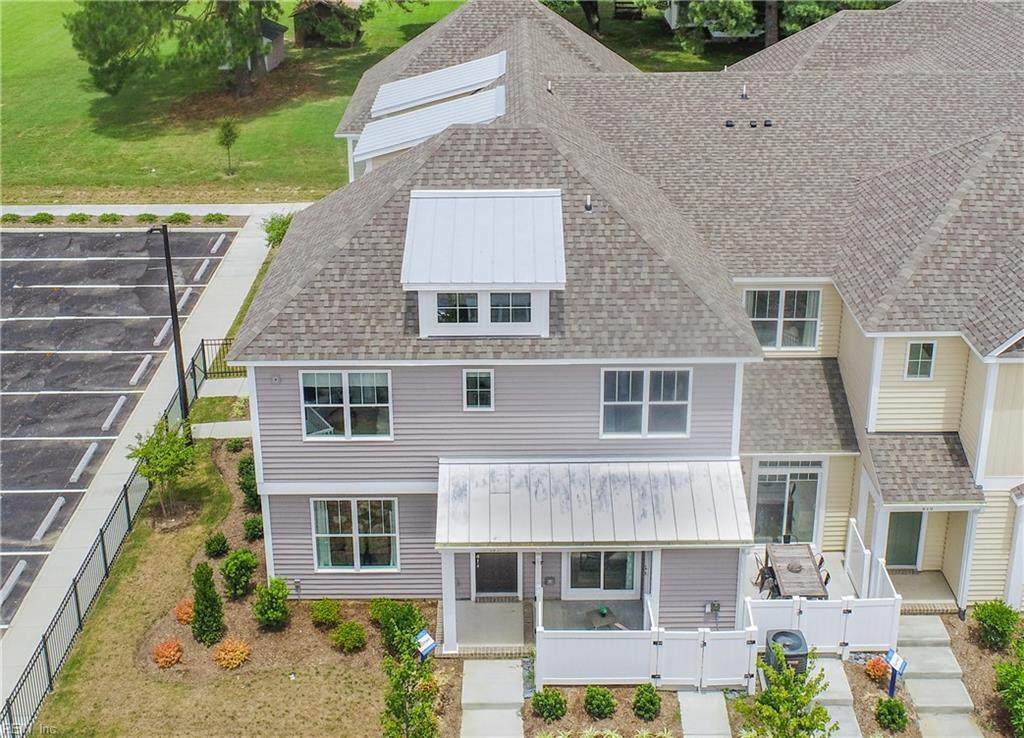 512 Fishers Ct - Photo 1
