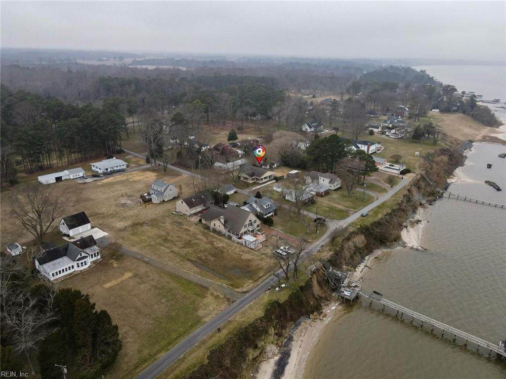 18281 Morgarts Beach Ln - Photo 1