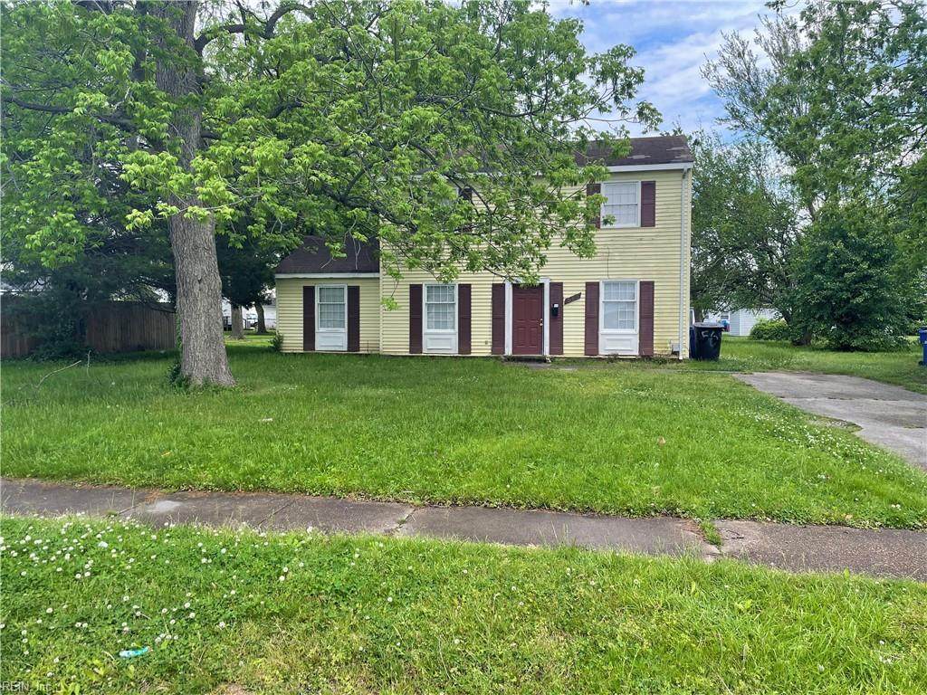 565 Madison St - Photo 1