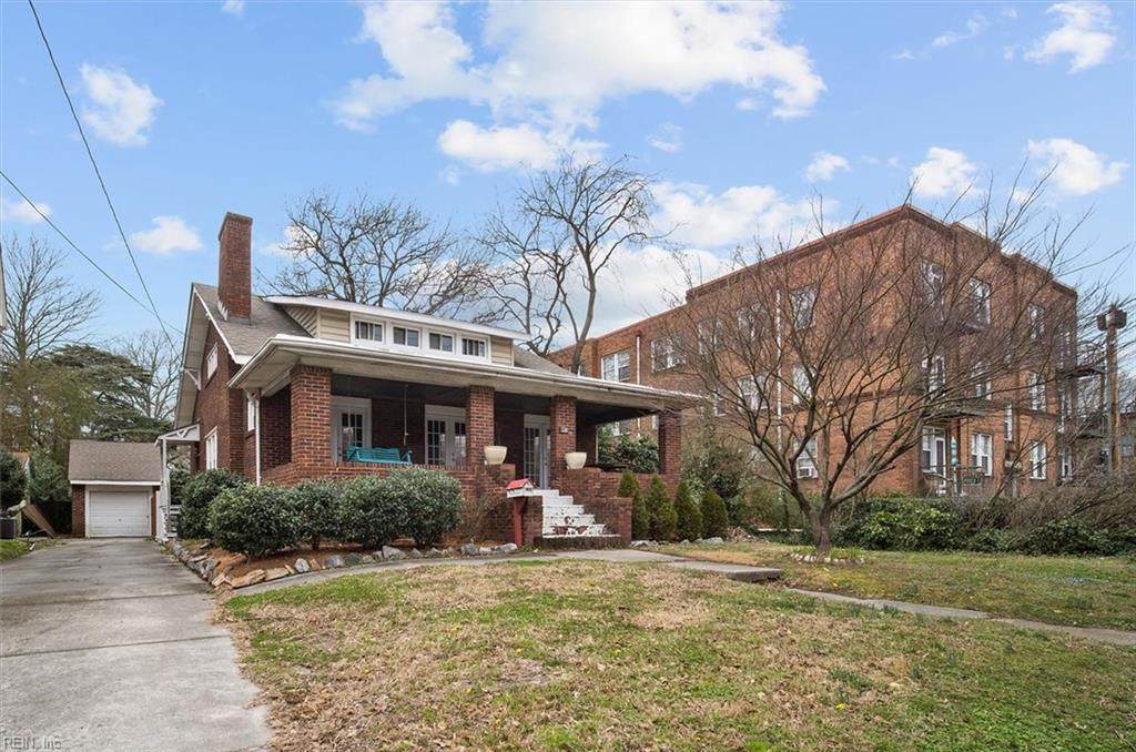 2107 Hampton Blvd - Photo 1