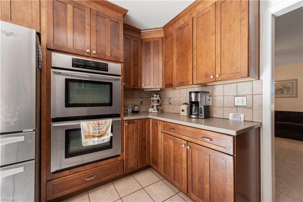 10309 Ivor Rd - Photo 1
