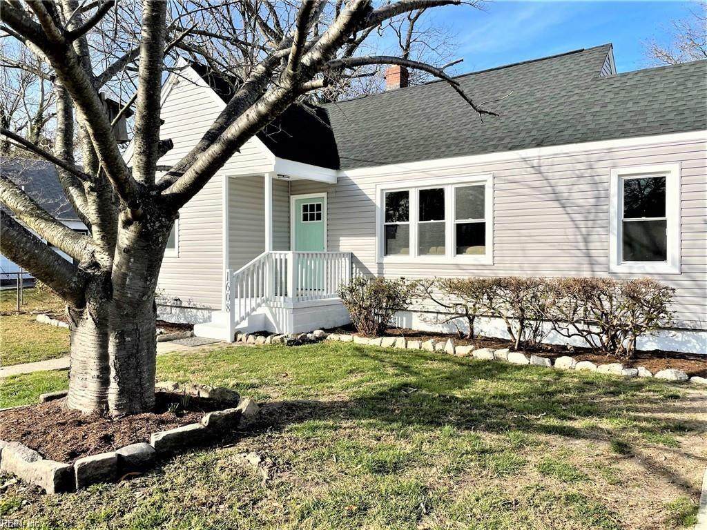 1608 Croyden Rd - Photo 1