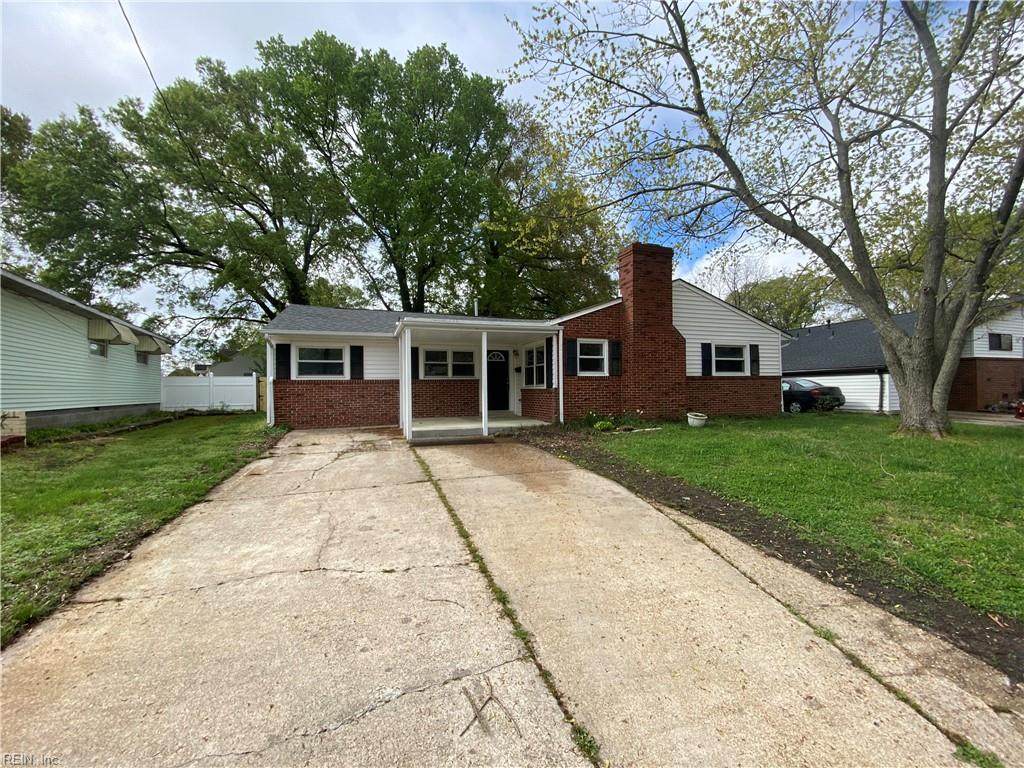 4625 Larkin St - Photo 1