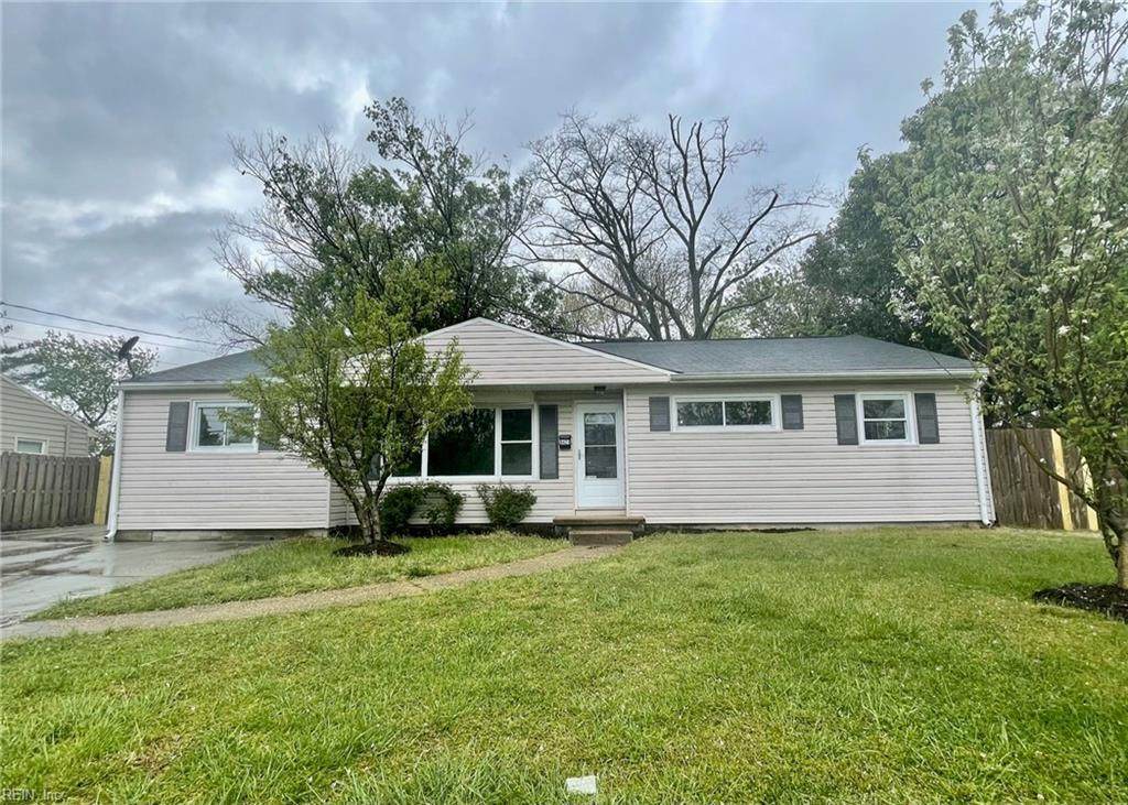8421 Millard St - Photo 1