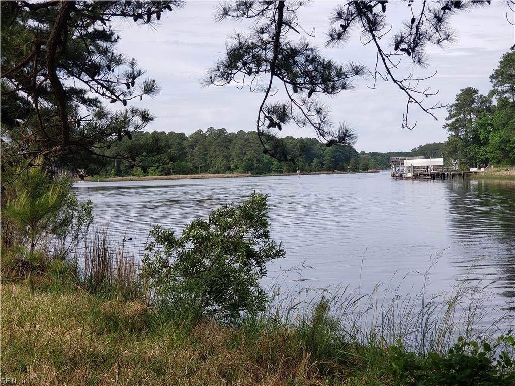 2132 Shipyard Rd - Photo 1