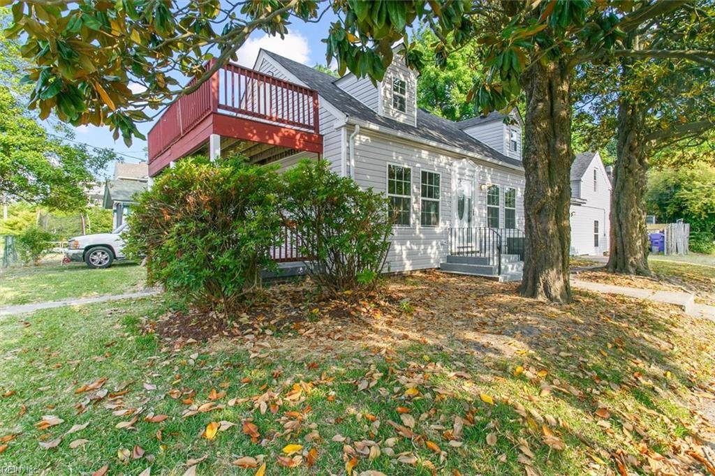 3701 Gosnold Ave - Photo 1