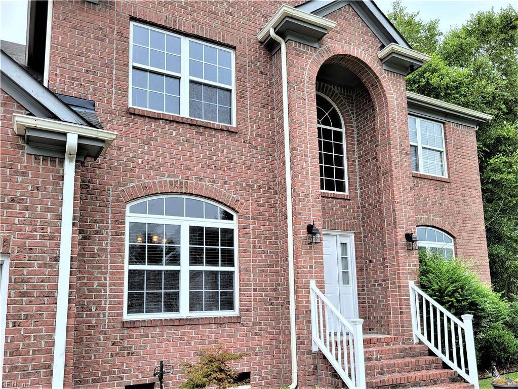 2111 Chesterfield Loop - Photo 1