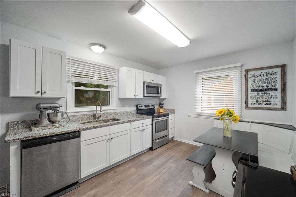 313 Nancy Dr - Photo 1