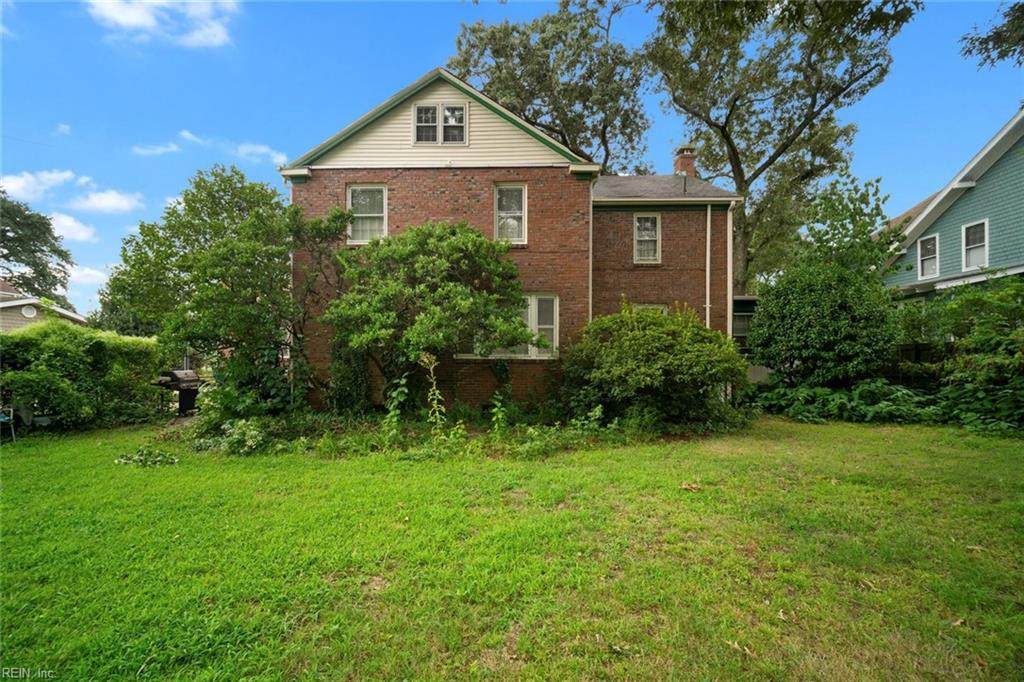 410 New York Ave - Photo 1