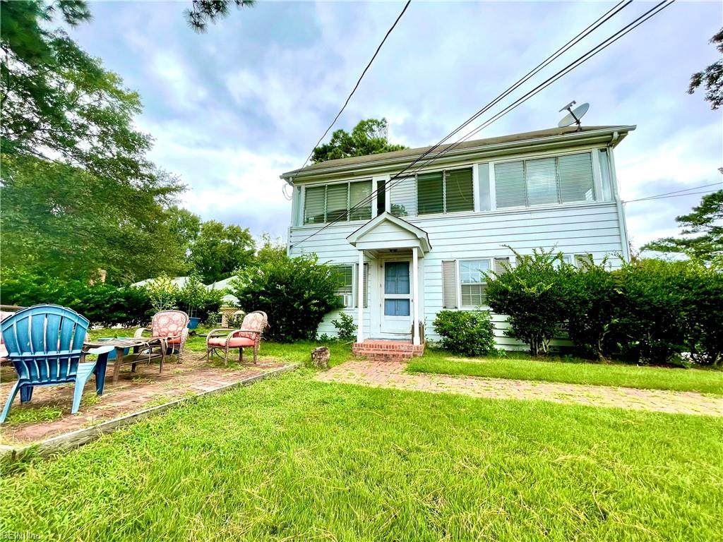 215 62nd St - Photo 1