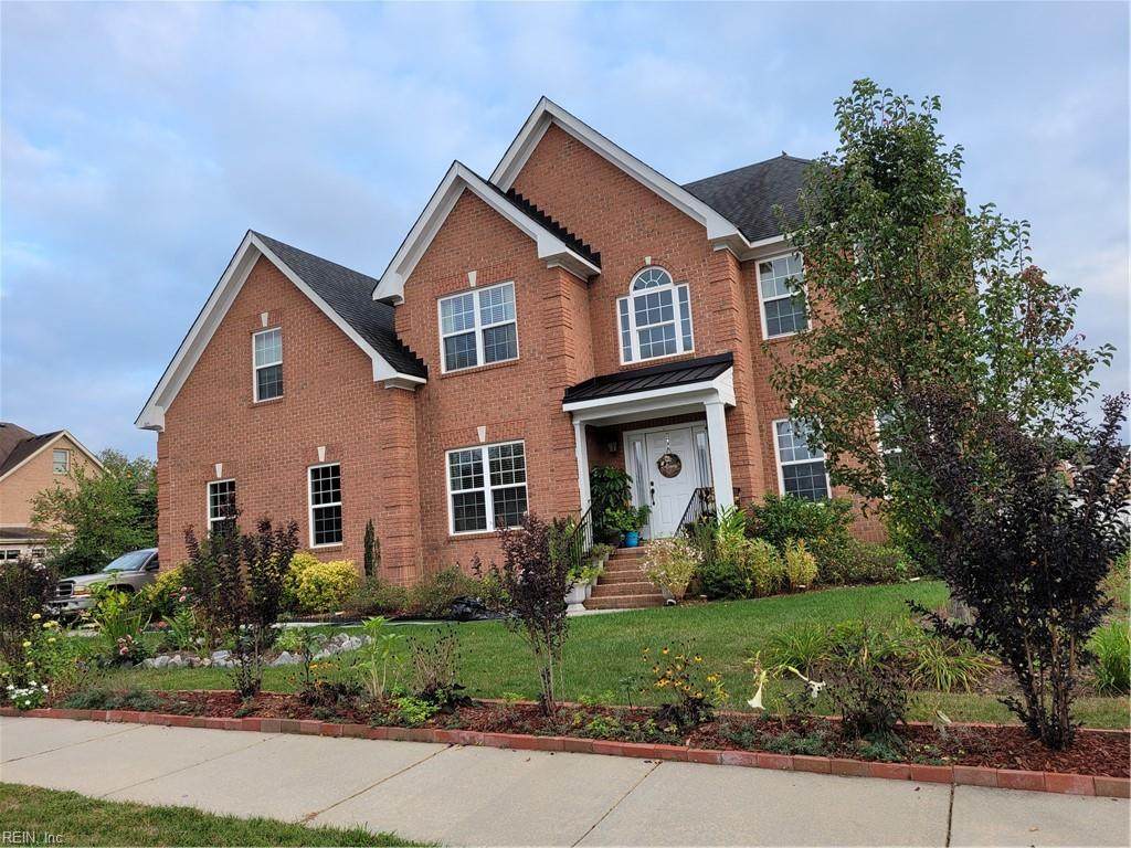 205 Queensbury Dr - Photo 1