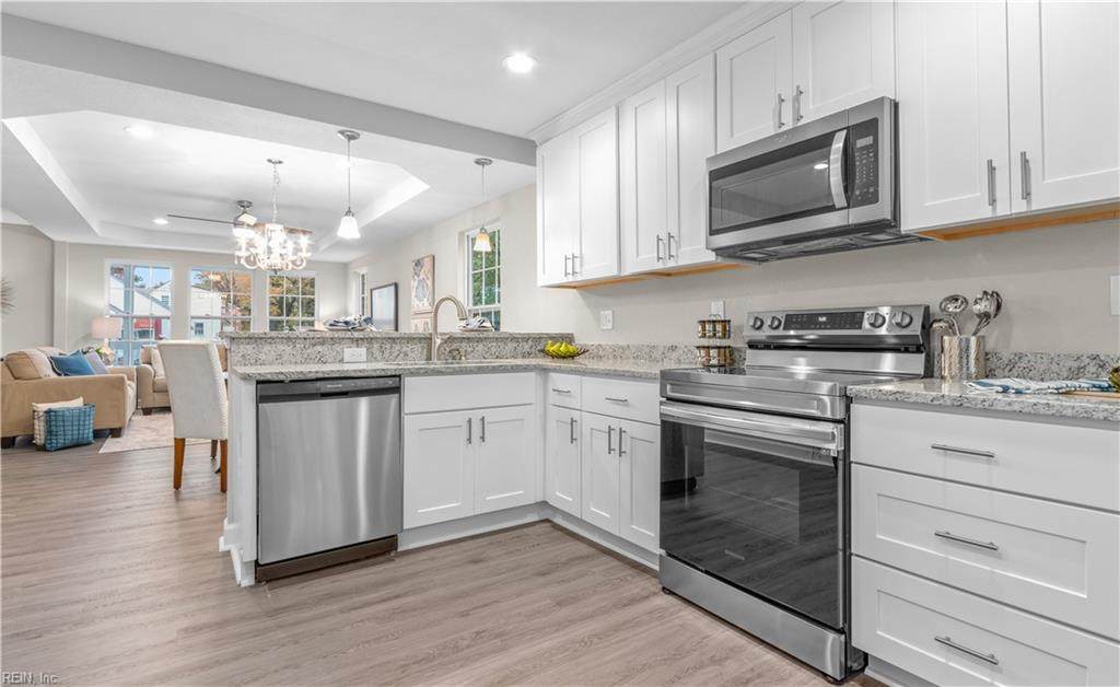 3653 Essex Cir - Photo 1