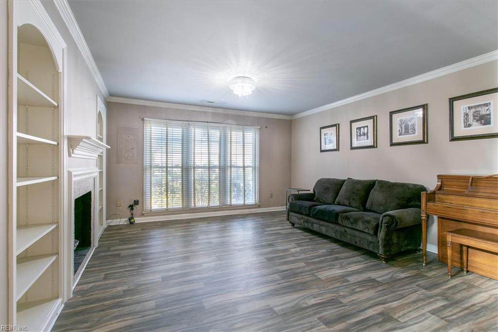 205 Amersham Dr - Photo 1