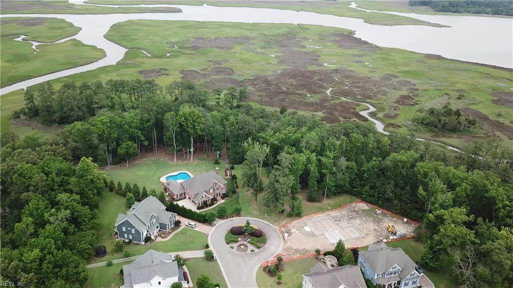 125 Colonial Way - Photo 1