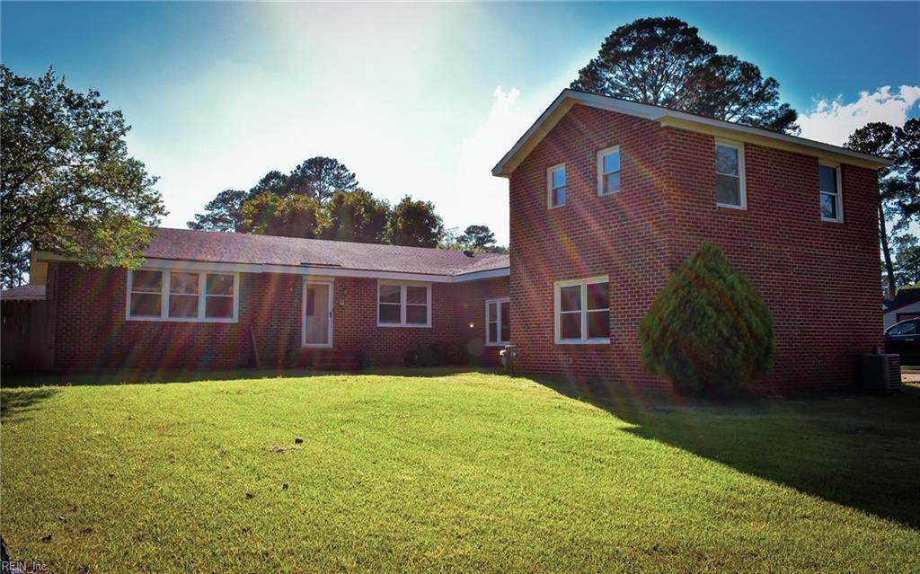 1876 Rosemary Ln - Photo 1