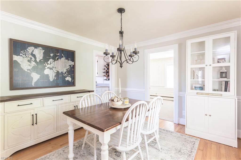 424 Sussex Dr - Photo 1