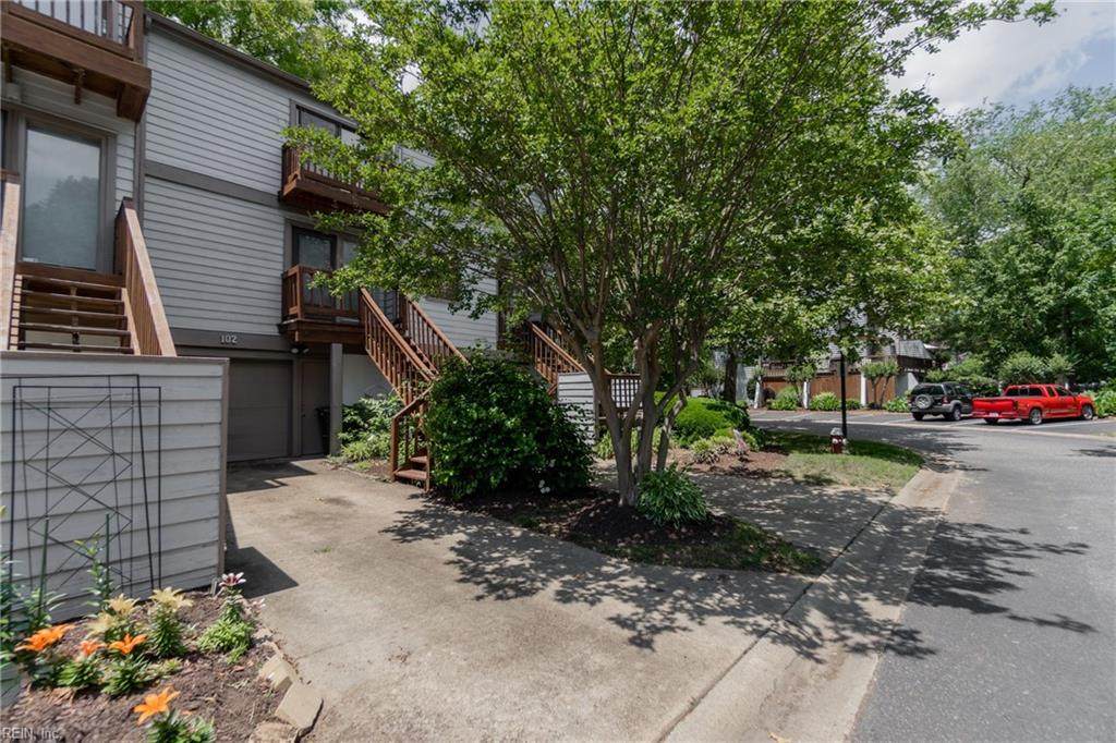 102 Mill Point Dr - Photo 1
