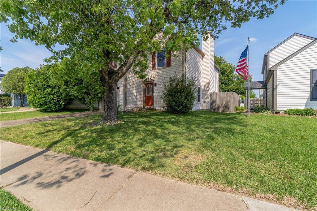 5401 Glenville Cir - Photo 1