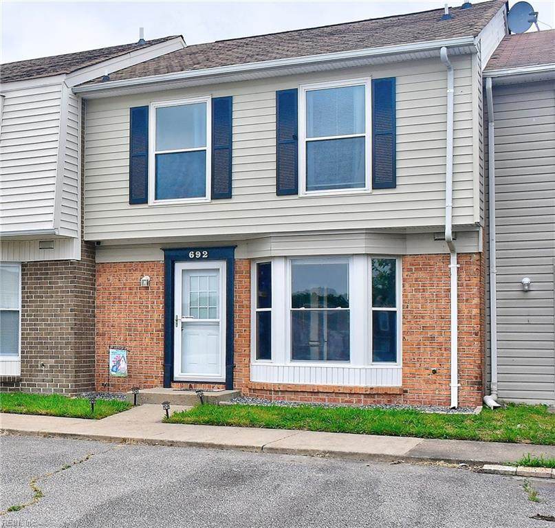 692 Governors Way - Photo 1
