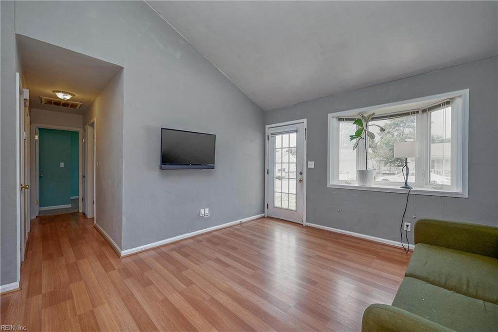 1828 Aquamarine Dr - Photo 1