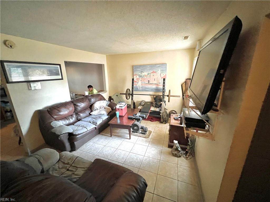 1013 Barnacle Ct - Photo 1
