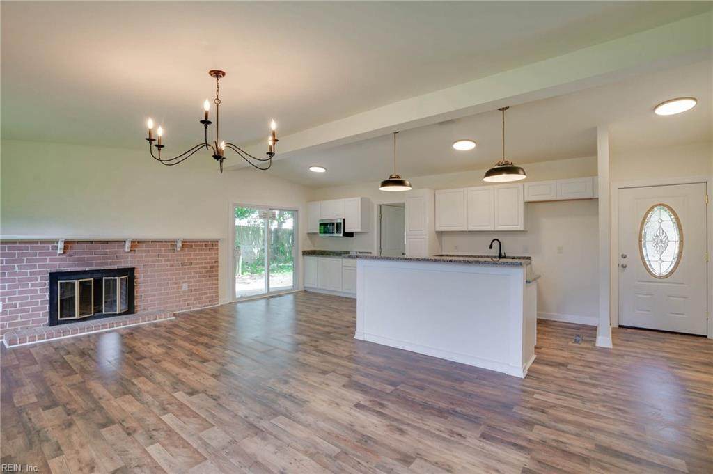 229 Plaza Trl - Photo 1