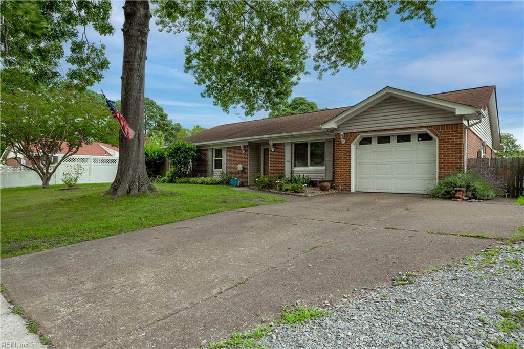 952 Aspen Dr - Photo 1