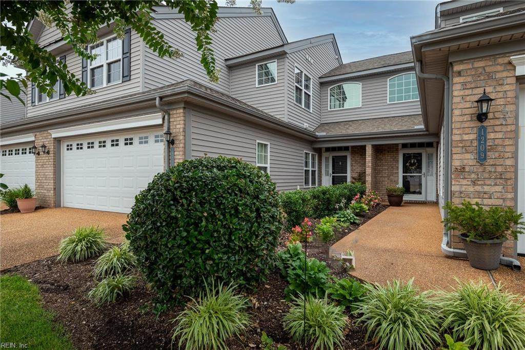 1207 Eagle Pointe Way - Photo 1