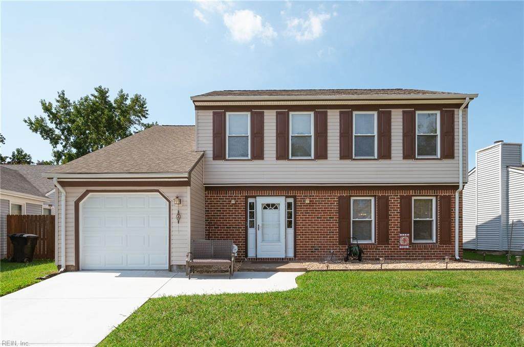 1913 Stillwood Ln - Photo 1