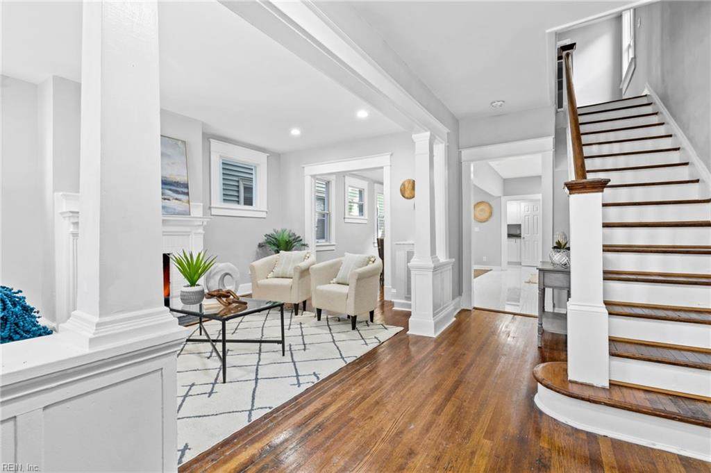 4706 Colonial Ave - Photo 1