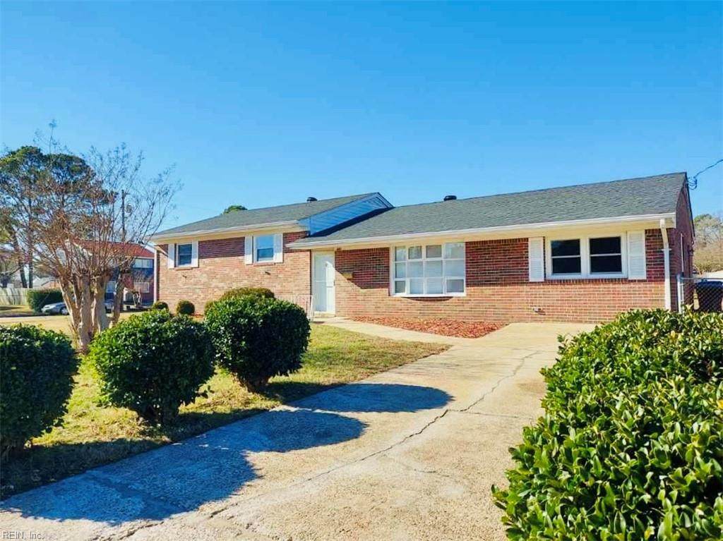 401 Latham Dr - Photo 1