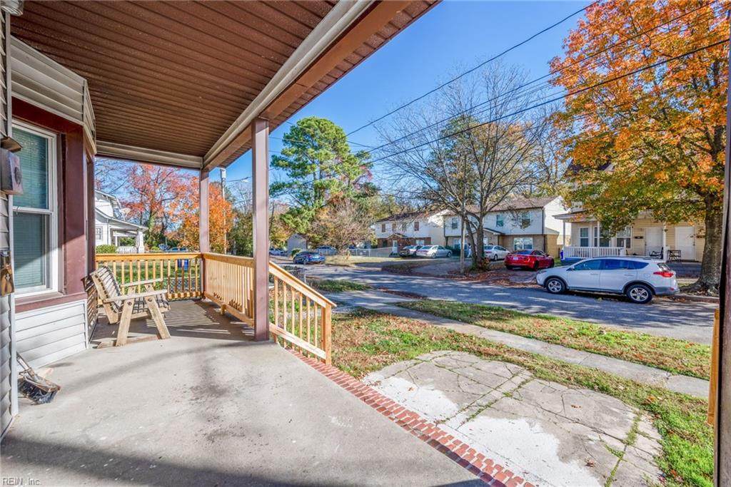 3211 Bapaume Ave - Photo 1