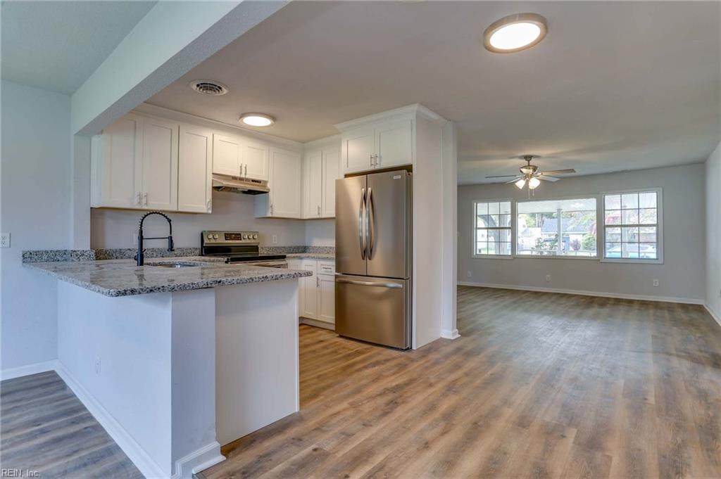 2105 Ardmore Ave - Photo 1