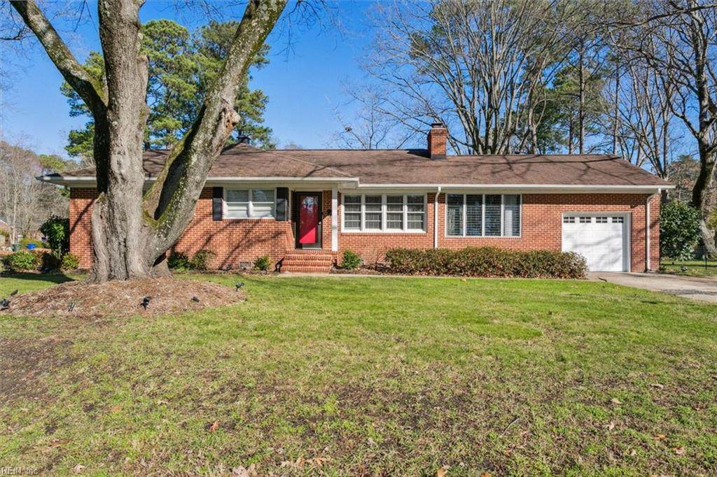 706 Country Club Rd - Photo 1