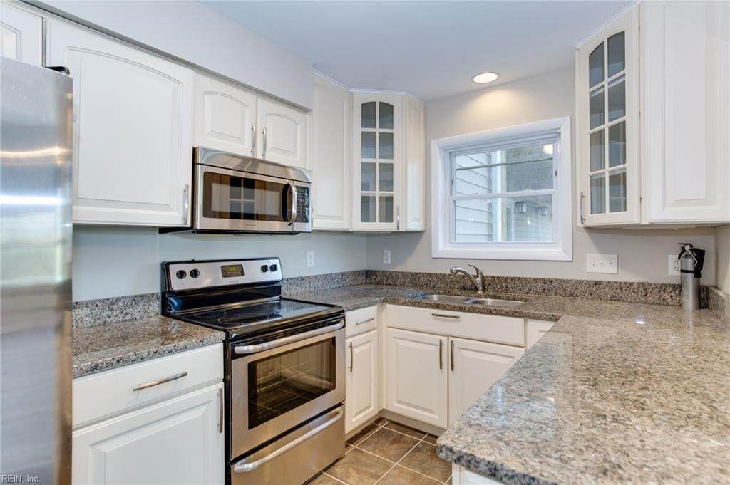 339 Norfolk Ave - Photo 1