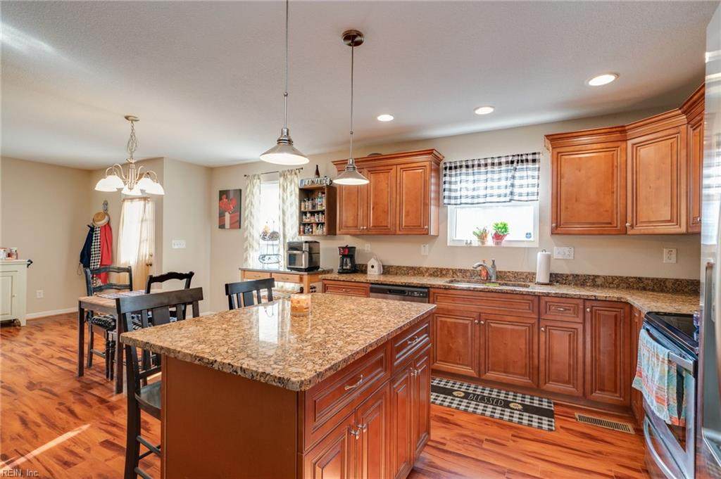 995 Philpotts Rd - Photo 1