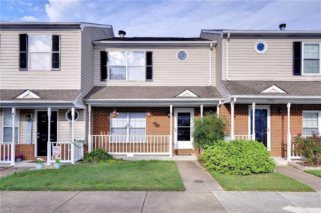 204 Monument Ct - Photo 1