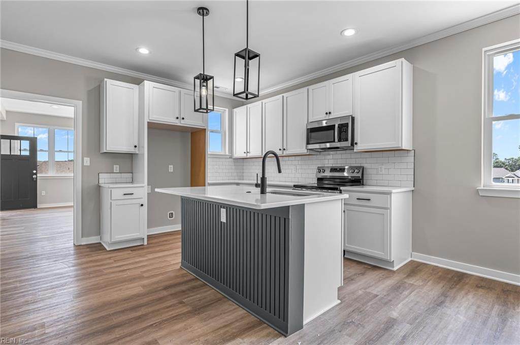 1548 Waltham Ln - Photo 1