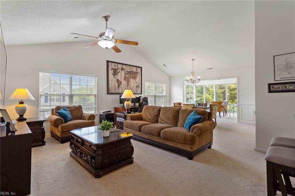 1502 Waters Edge Ln - Photo 1