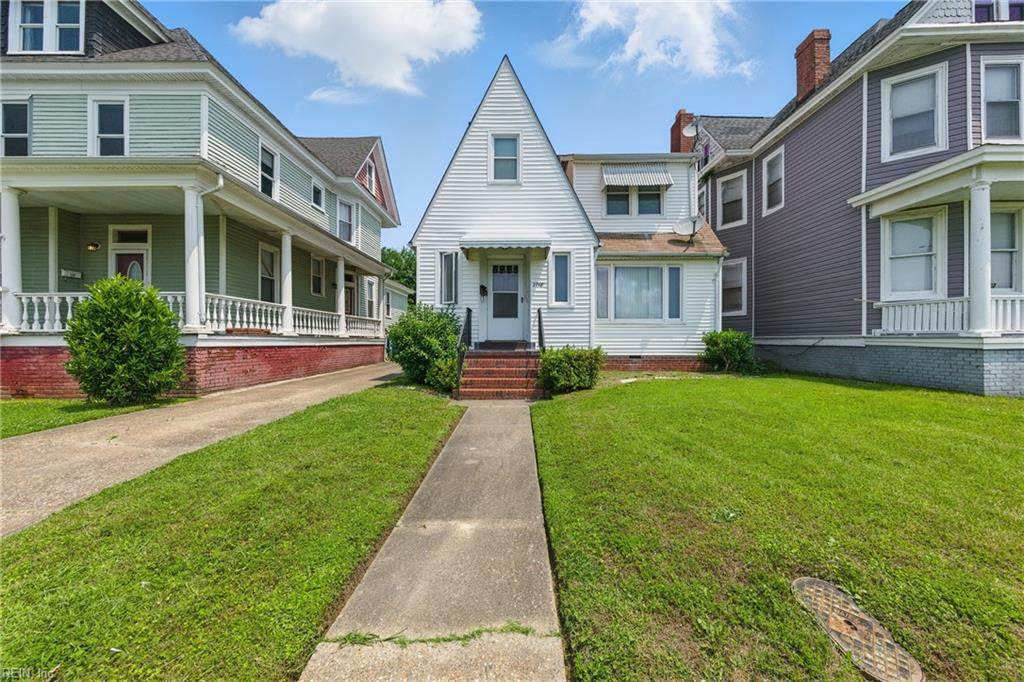 2718 Chesterfield Blvd - Photo 1