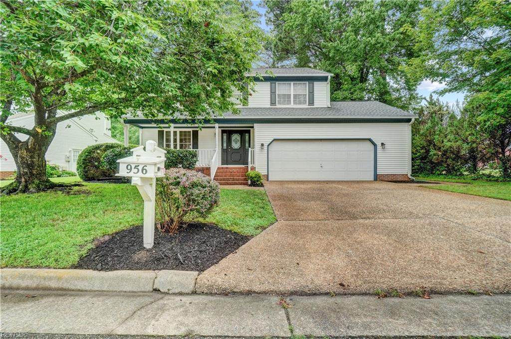 956 Edgewater Dr - Photo 1